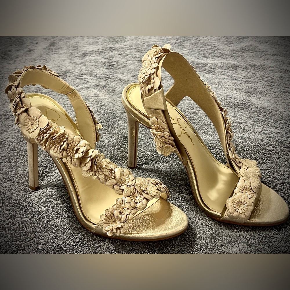 Jessica Simpson Gold Ruffled Heels